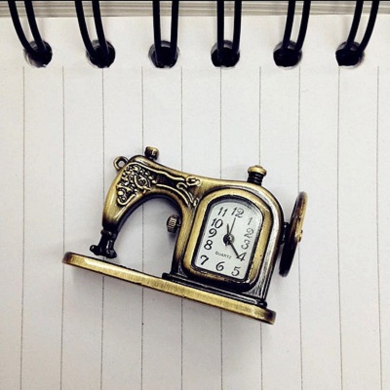 Paradise Hot New Unisex 1PC Sewing Machines design pendant Watch