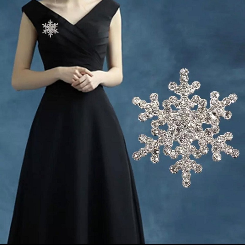 Shiny Crystal Snowflake Women Fashion Brooch Pin Silver