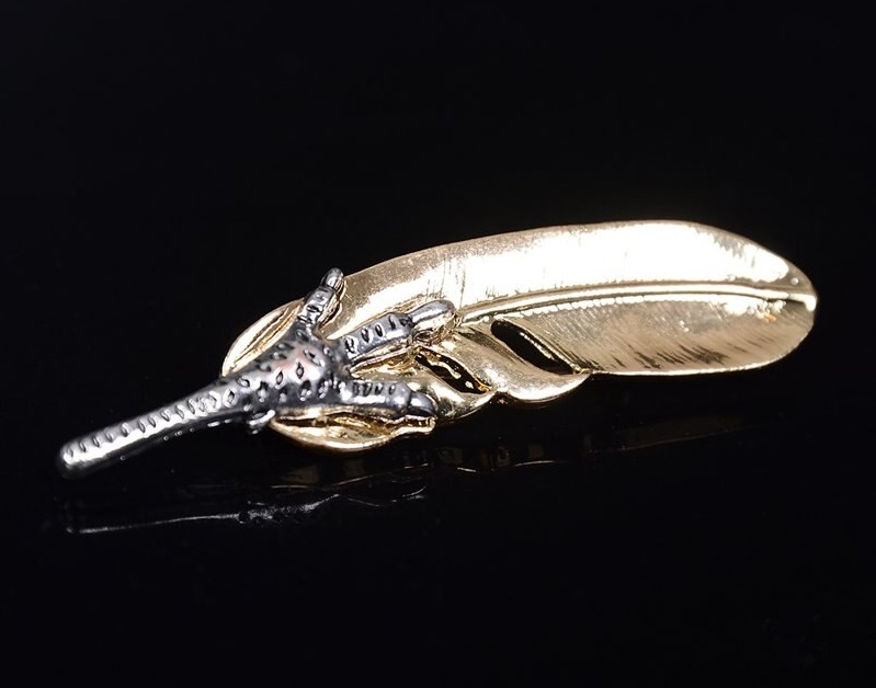 Gold Eagle Feather Claw Leaf Lapel Suit Pin Brooch