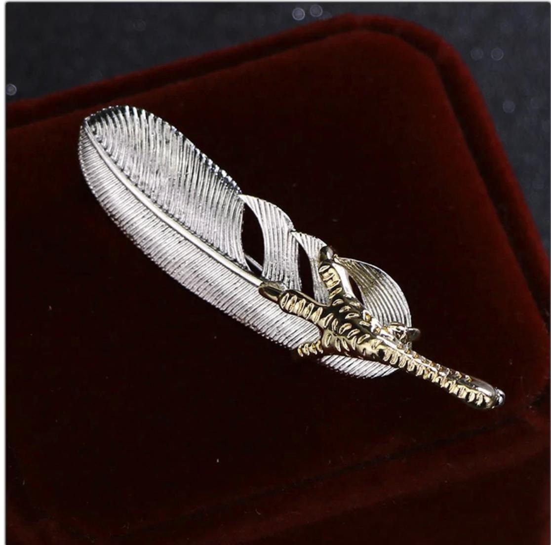 Silver Eagle Feather Claw Leaf Lapel Suit Pin Brooch