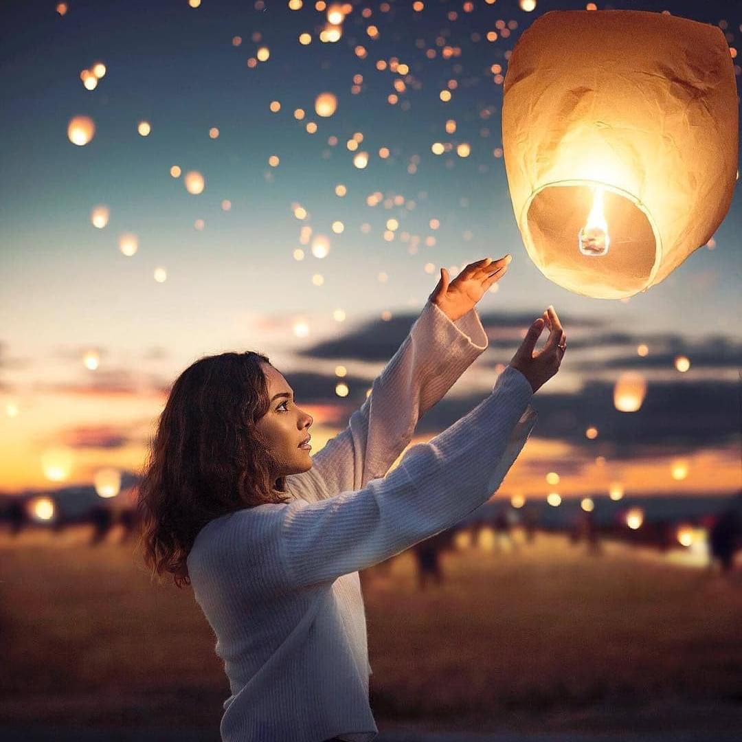 Flying Lanterns (5PCS)