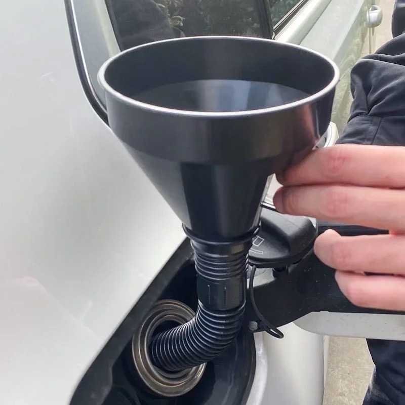 Engine Refueling Funnel with Filter for Car Truck Motorcycle Oil Gasoline Filling Strainer Telescopic Catheter Funnels Tool