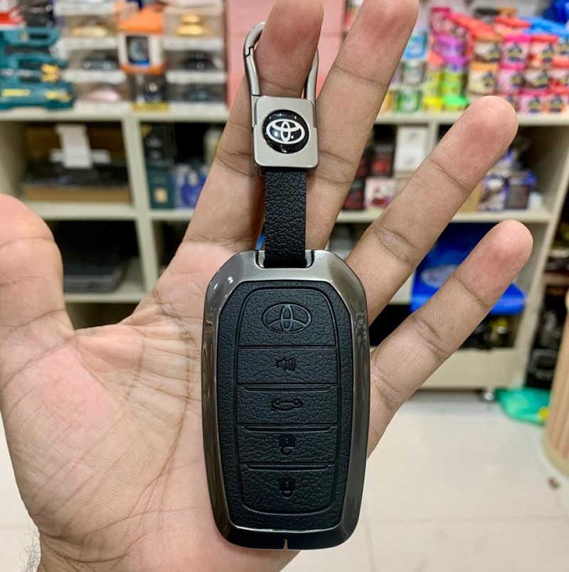 Fortuner Key Cover With Metal Shell 4 Button